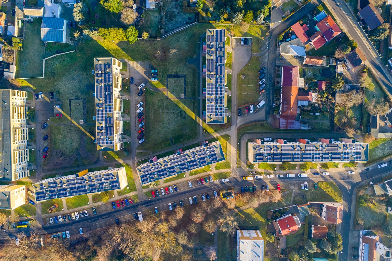 Jaký je rozdíl mezi OES (občanským energetickým společenstvím) a SOZE (společenstvím pro obnovitelné zdroje)? A jak je to s aktivním zákazníkem a ES?