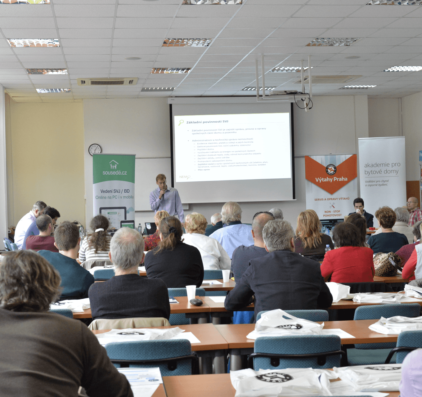 70 účastníků a 3 odborní řečníci na Sousedském setkání v Praze