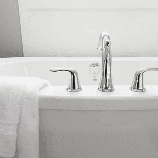 Asymetrická vana jako chytré řešení do malé koupelny